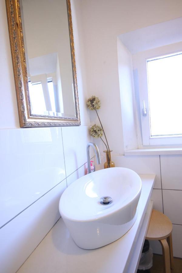 Moderne Studio Apartments Und 4 Zimmer Wohnungen In Oberhausen, Ideal Fuer Geschaeftsreisende Und Monteure Exteriér fotografie